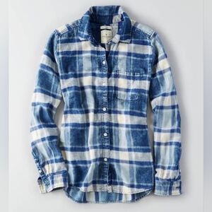 American Eagle Boyfriend Fit Blue and White Plaid Button-Up Shirt 100% Cotton